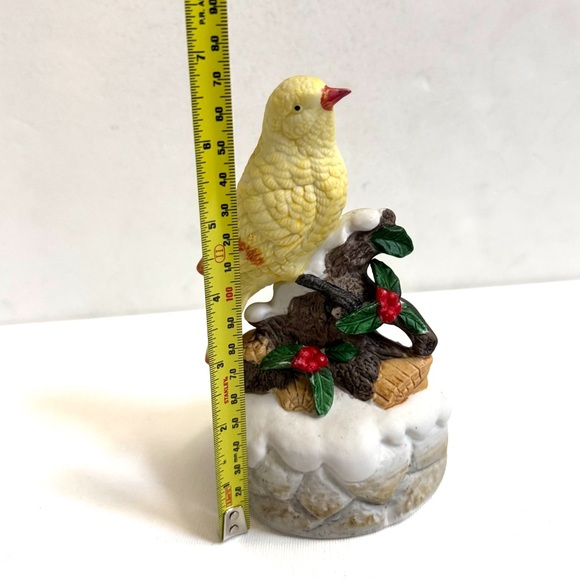 Vtg Flambro Porcelain Yellow Canary Bird Music Box Christmas Holiday Snow Holly - Picture 8 of 9
